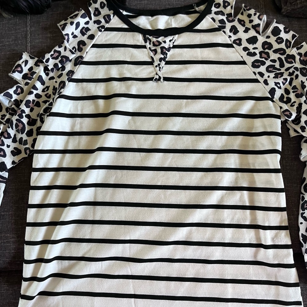 Cold Shoulder with cut sleeves